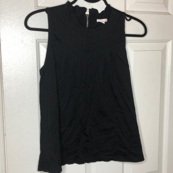 Black top - Picture 1 of 4